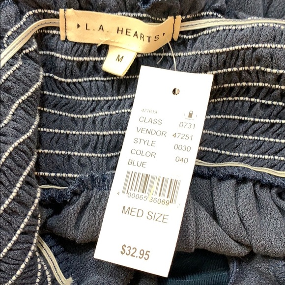 NWT top - Picture 2 of 6